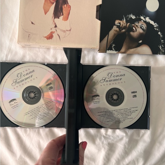 DONNA SUMMER ANTHOLOGY - DOUBLE CD - Picture 2 of 4